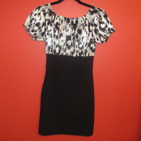 Off the Shoulder Pencil Skirt Dress - Picture 2 of 4